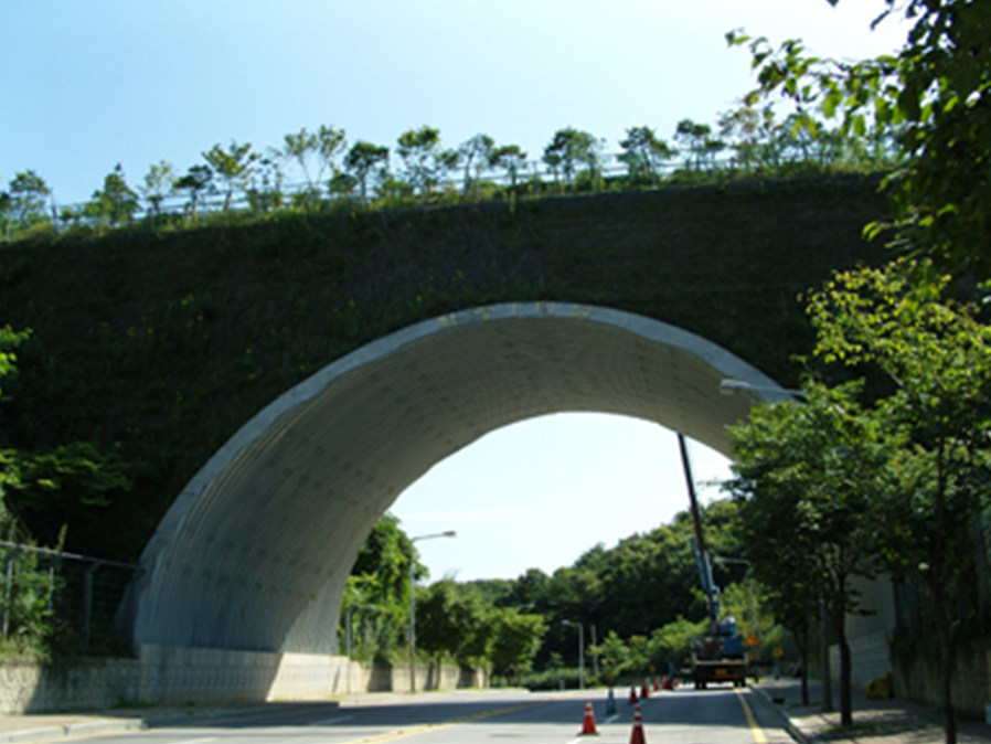 학령산 생태이동통로공사 